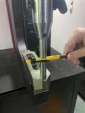 How to operate and use hydraulic riveting machine 42